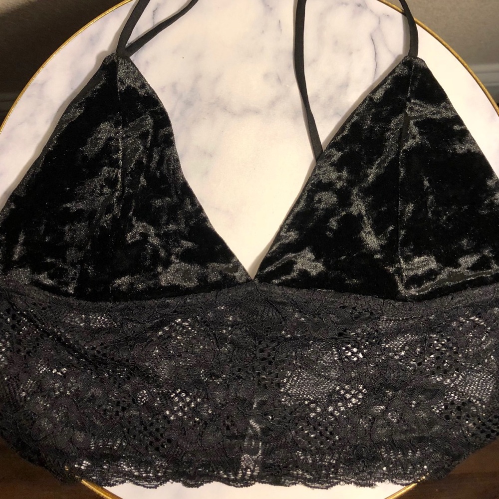Velvet / lace bralette (Forever 21 ).